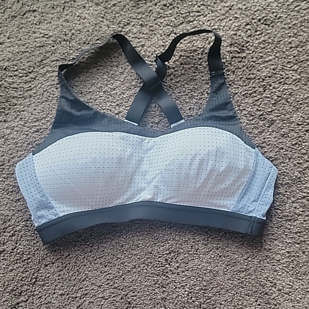 VSX Women's Black and White Sports Bra